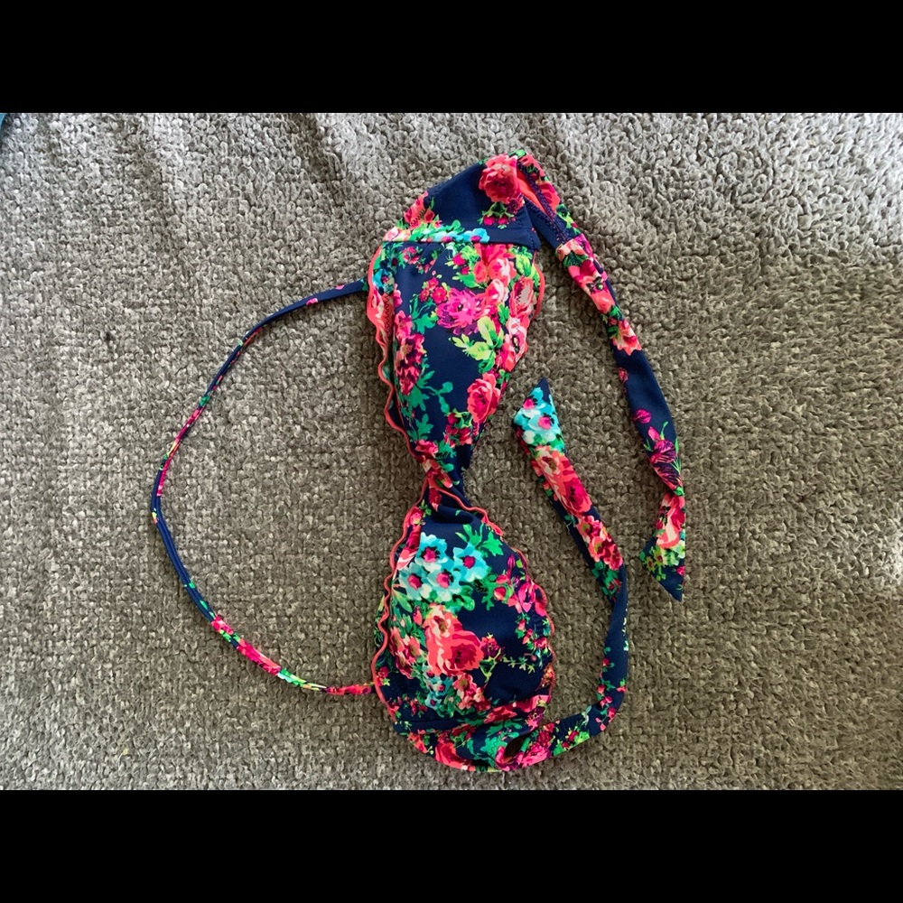 🌺Floral bikini top🌺